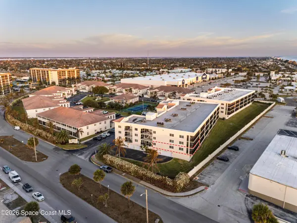121 Lancha CIR #107, Satellite Beach, FL 32937