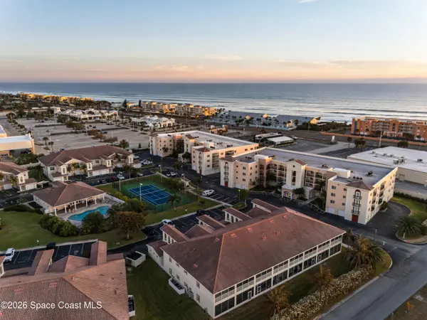 121 Lancha CIR #107, Satellite Beach, FL 32937