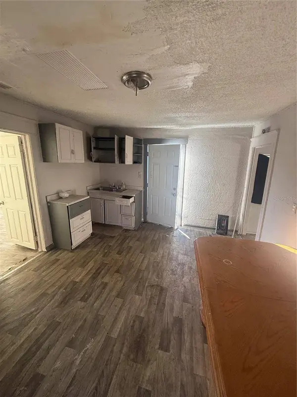 1015 E COLUMBUS DR, Tampa, FL 33605
