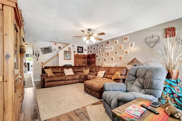 213 DRAW BRIDGE LN, Valrico, FL 33594