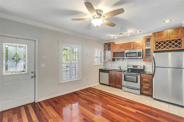 201 6TH ST S #102, St Petersburg, FL 33701