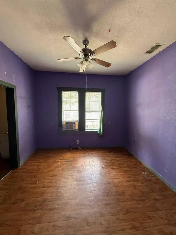 7703 N 17TH ST, Tampa, FL 33604