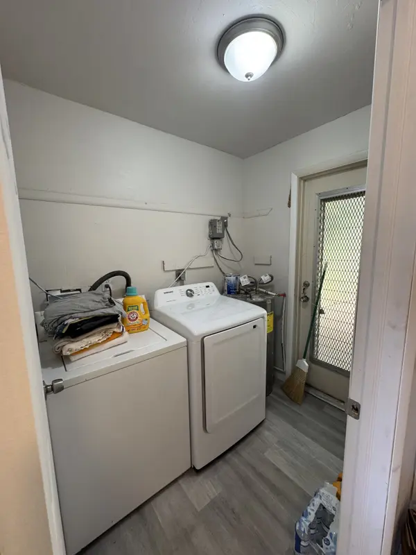 28 Holly Dr, North Fort Myers, FL 33903-4312