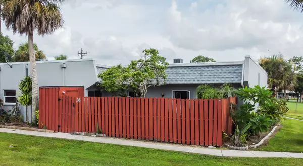 1165 Palm Ave #3B, North Fort Myers, FL 33903-4372