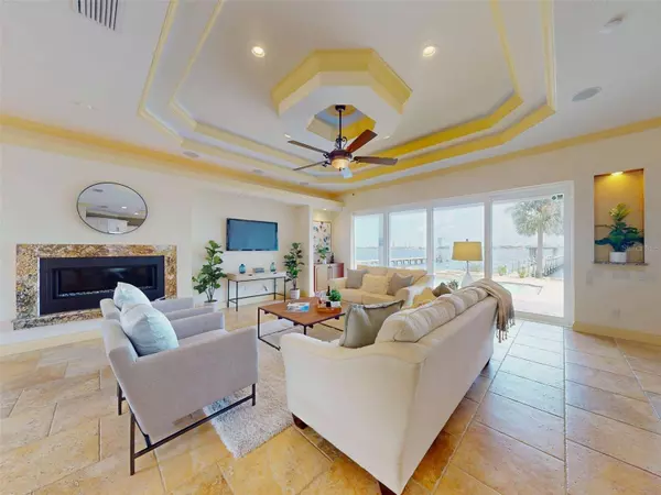 2227 S PALMETTO AVE, South Daytona, FL 32119