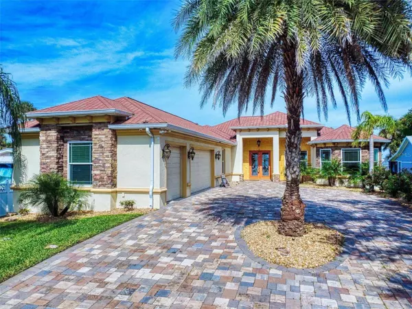 2227 S PALMETTO AVE, South Daytona, FL 32119