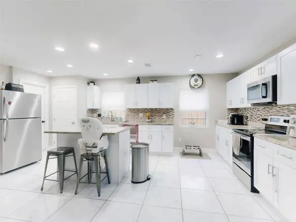 104 WINDING RIDGE DR, Sanford, FL 32773