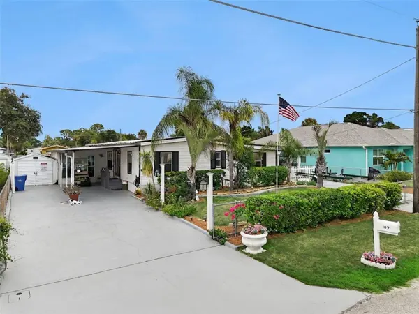 109 DOUGLAS ST