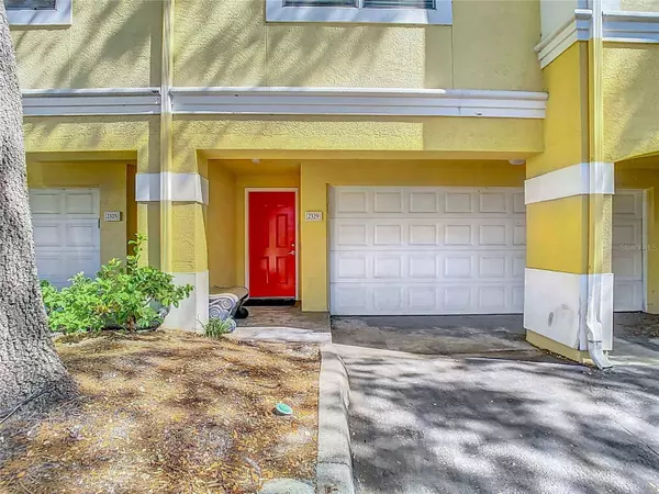 2329 SHADOW VIEW CIR #2329, Maitland, FL 32751