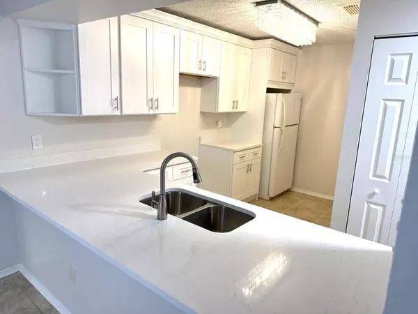 604 KENWICK CIR #105, Casselberry, FL 32707