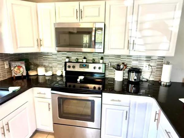 213 S LAKE PLEASANT RD, Apopka, FL 32703