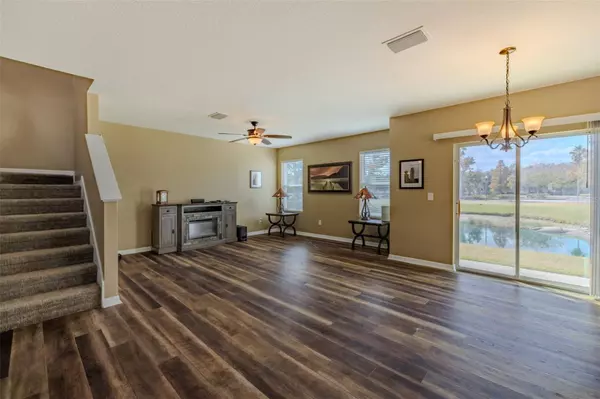 805 ASHENTREE DR, Plant City, FL 33563