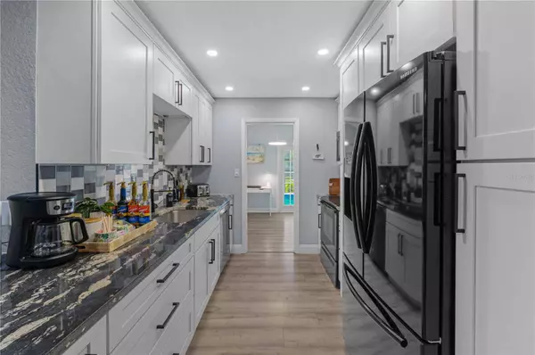 1628 12TH ST SW, Largo, FL 33778