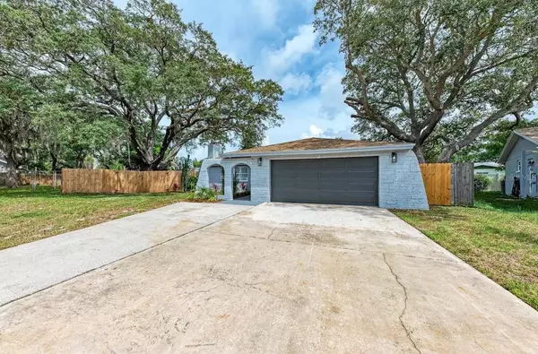 12037 104TH AVE, Seminole, FL 33778