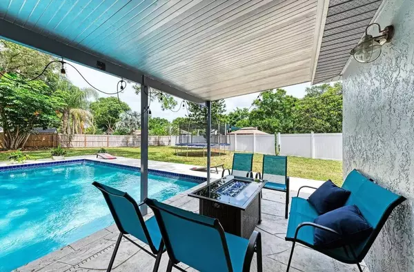 12037 104TH AVE, Seminole, FL 33778