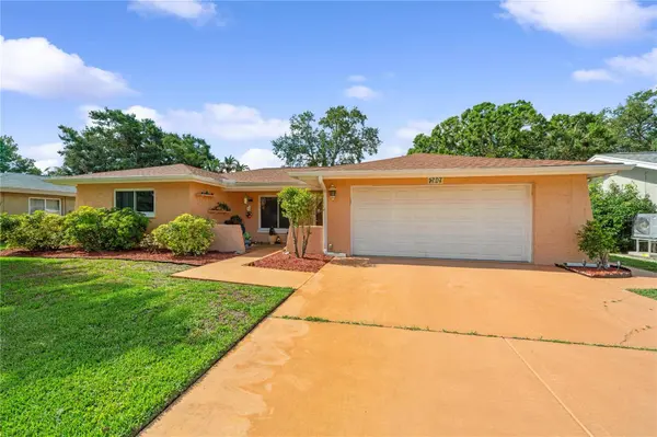 1707 HIBISCUS CIR S, Oldsmar, FL 34677
