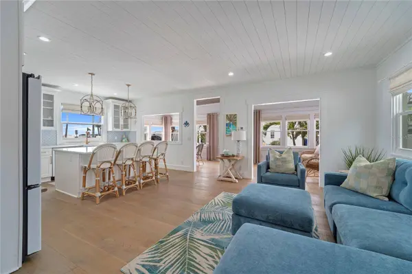 108 5TH AVE, St Pete Beach, FL 33706