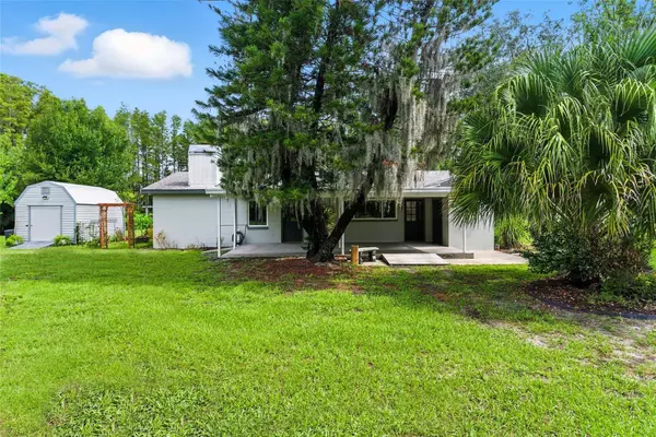 2205 HENLEY RD, Lutz, FL 33558