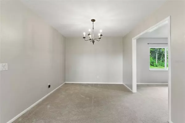 2205 HENLEY RD, Lutz, FL 33558