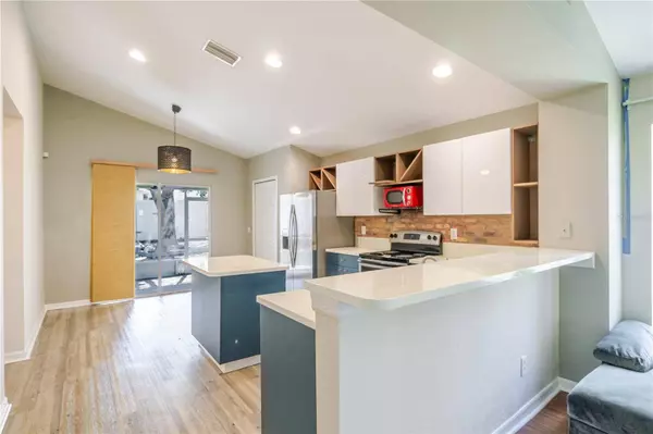 11721 CREST CREEK DR, Riverview, FL 33569