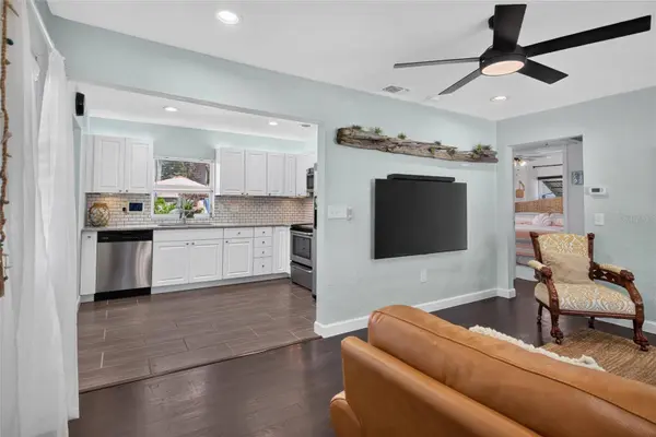 1420 GRAY ST S, Gulfport, FL 33707