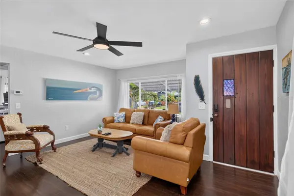 1420 GRAY ST S, Gulfport, FL 33707