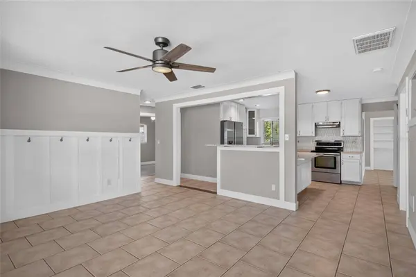 1923 ALBANY DR, Clearwater, FL 33763