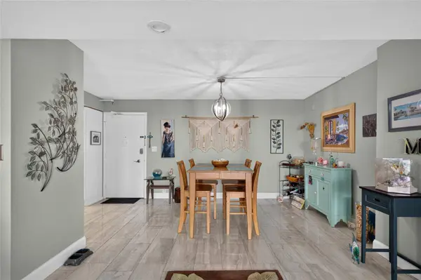 1 KEY CAPRI #704W, Treasure Island, FL 33706