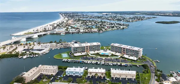 1 KEY CAPRI #704W, Treasure Island, FL 33706