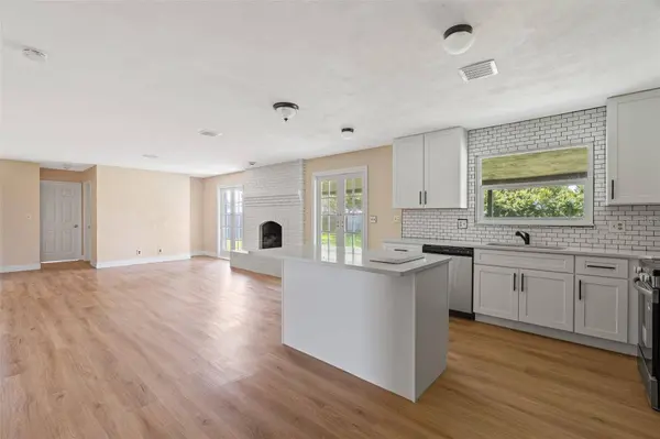 825 WELLS DR, South Daytona, FL 32119