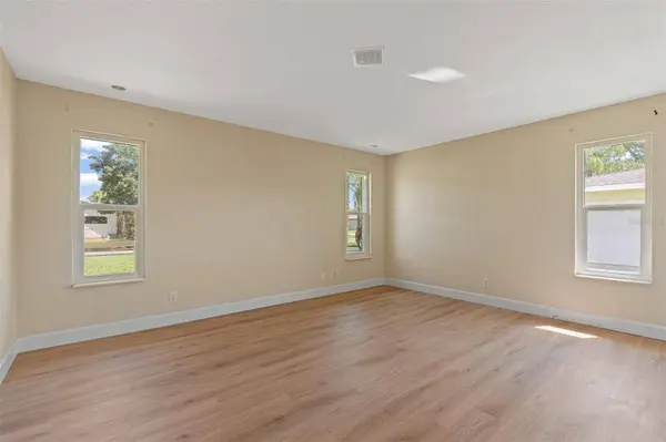 825 WELLS DR, South Daytona, FL 32119