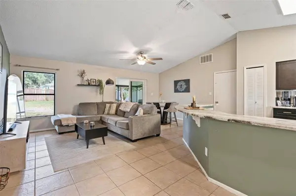 1088 N HARBOR DR, Deltona, FL 32725