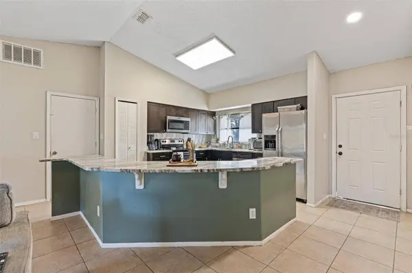 1088 N HARBOR DR, Deltona, FL 32725