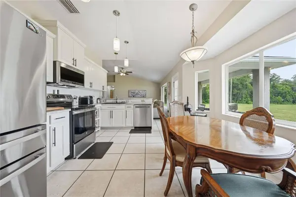 535 E PLYMOUTH AVE, Deland, FL 32724