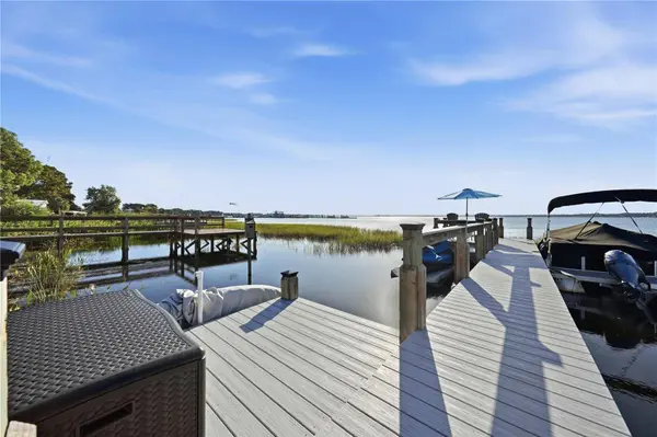 527 SINCLAIR CIR