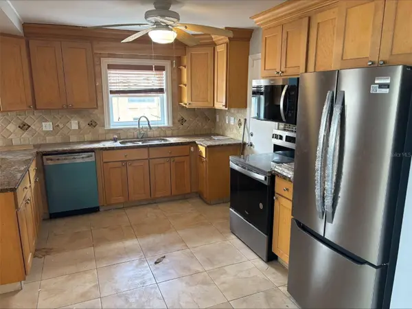 1153 HONOR DR, Holiday, FL 34690