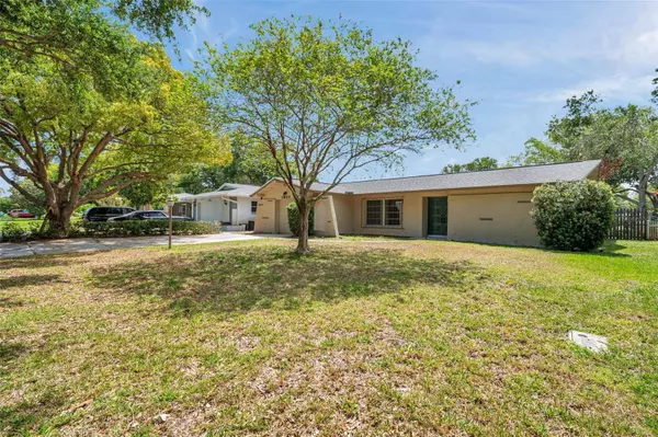 2049 HILLWOOD DR, Clearwater, FL 33763