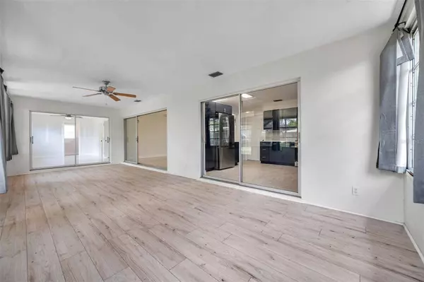 2049 HILLWOOD DR, Clearwater, FL 33763