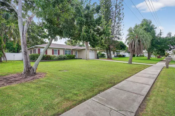 119 N HILLCREST AVE, Clearwater, FL 33755