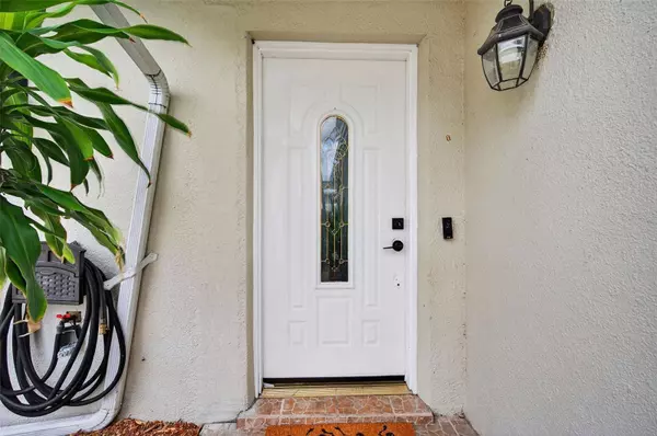 8276 91ST ST, Seminole, FL 33777