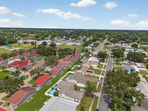 8276 91ST ST, Seminole, FL 33777