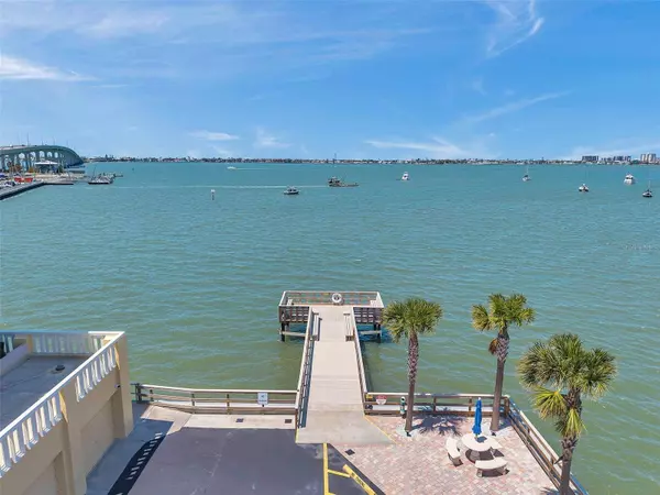 100 BLUFF VIEW DR #104A, Belleair Bluffs, FL 33770