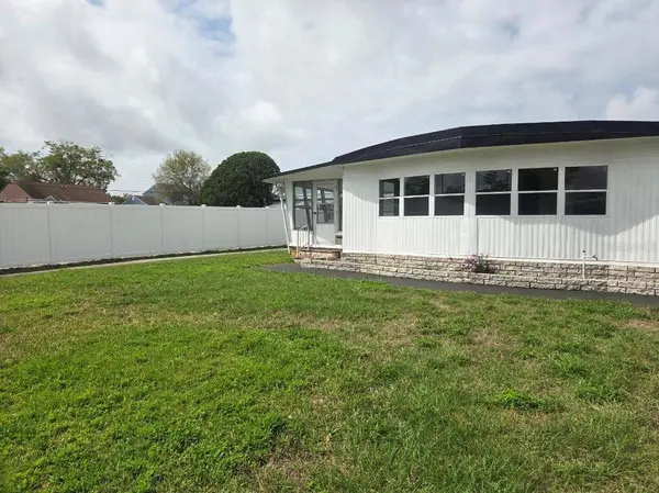 13 HAMILTON LN, Palm Harbor, FL 34684