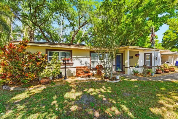 194 21ST TER SE, Largo, FL 33771