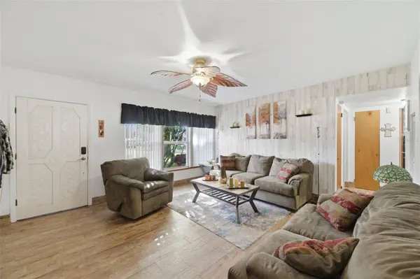 194 21ST TER SE, Largo, FL 33771