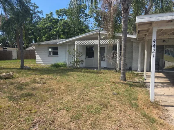 4421 BEACON SQUARE DR, Holiday, FL 34691