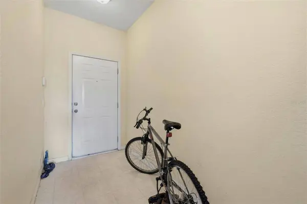 11082 WINTER CREST DR, Riverview, FL 33569
