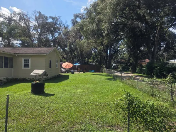 10507 MAIN ST, Thonotosassa, FL 33592