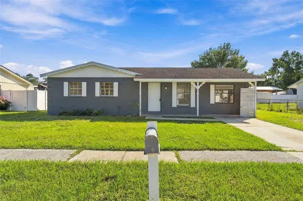 8527 GOLD RIDGE CIR, Tampa, FL 33619