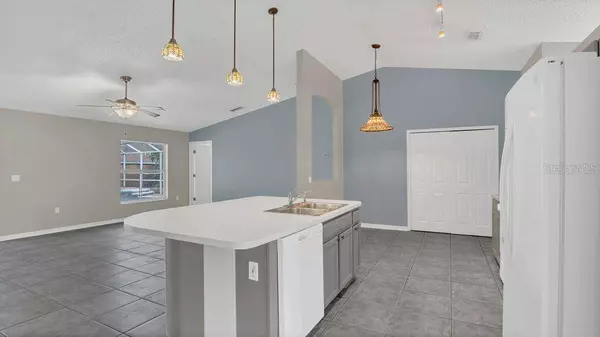 1194 BALFOUR DR, Deltona, FL 32725